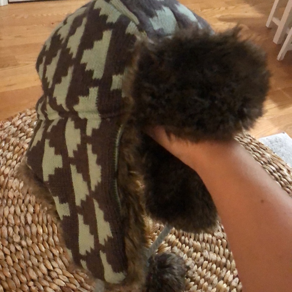Winter Hat - Picture 3 of 4